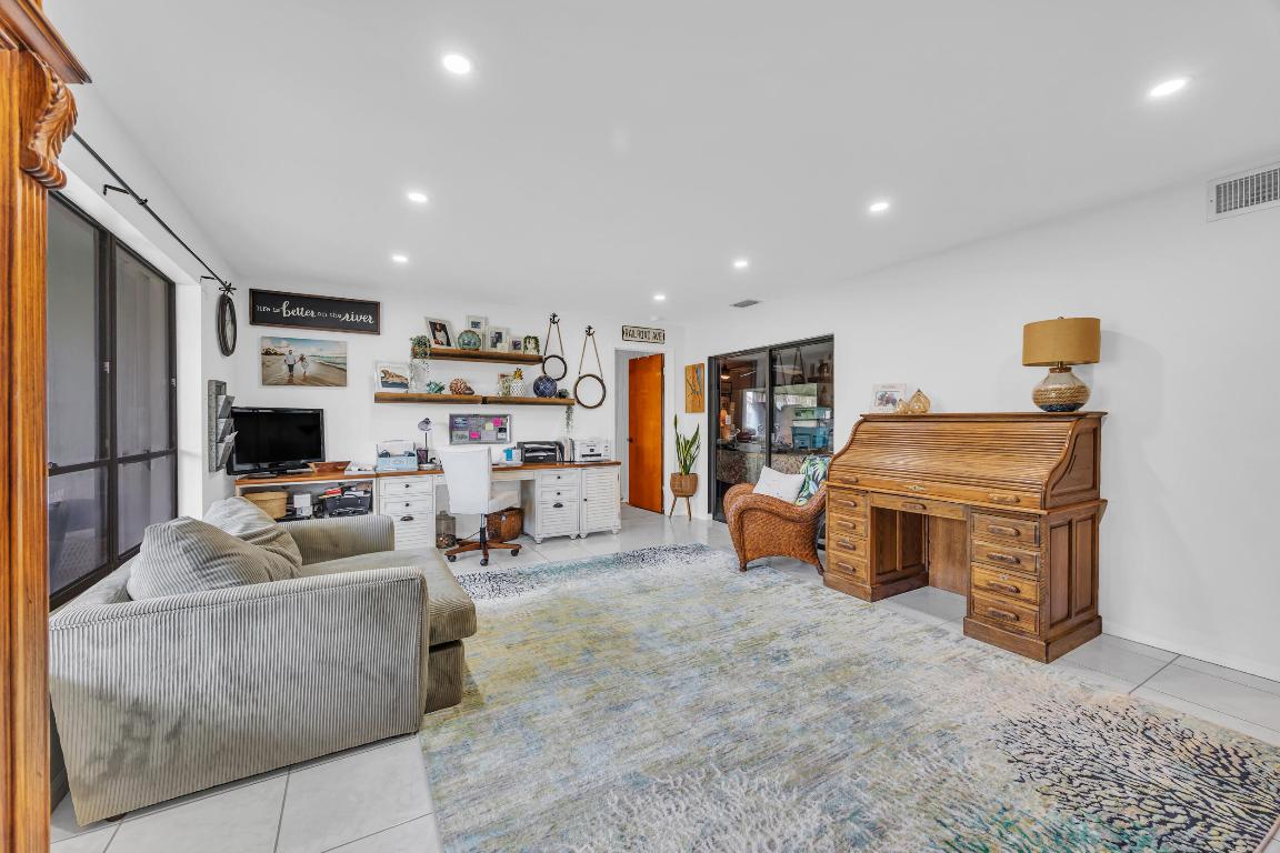 1305 Peninsular Jupiter, FL 33469