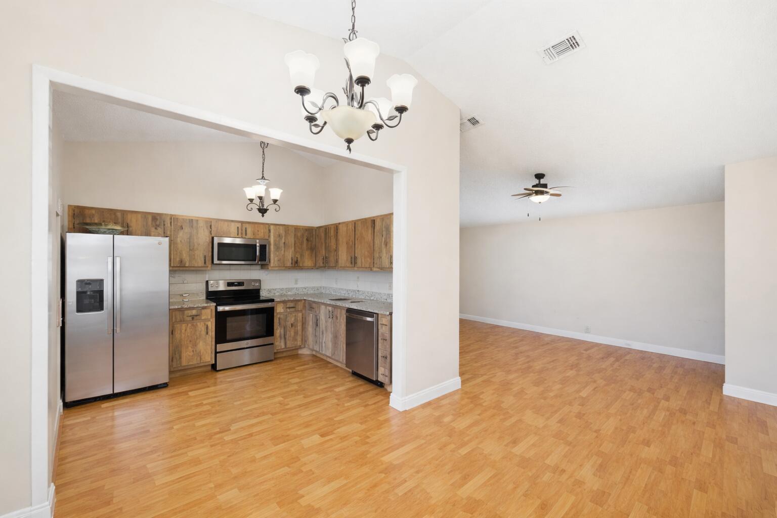 406 Lakewood #4a Jupiter, FL 33458