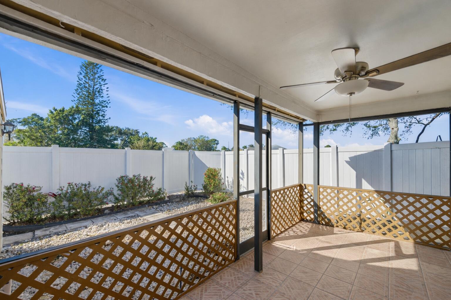 406 Lakewood #4a Jupiter, FL 33458