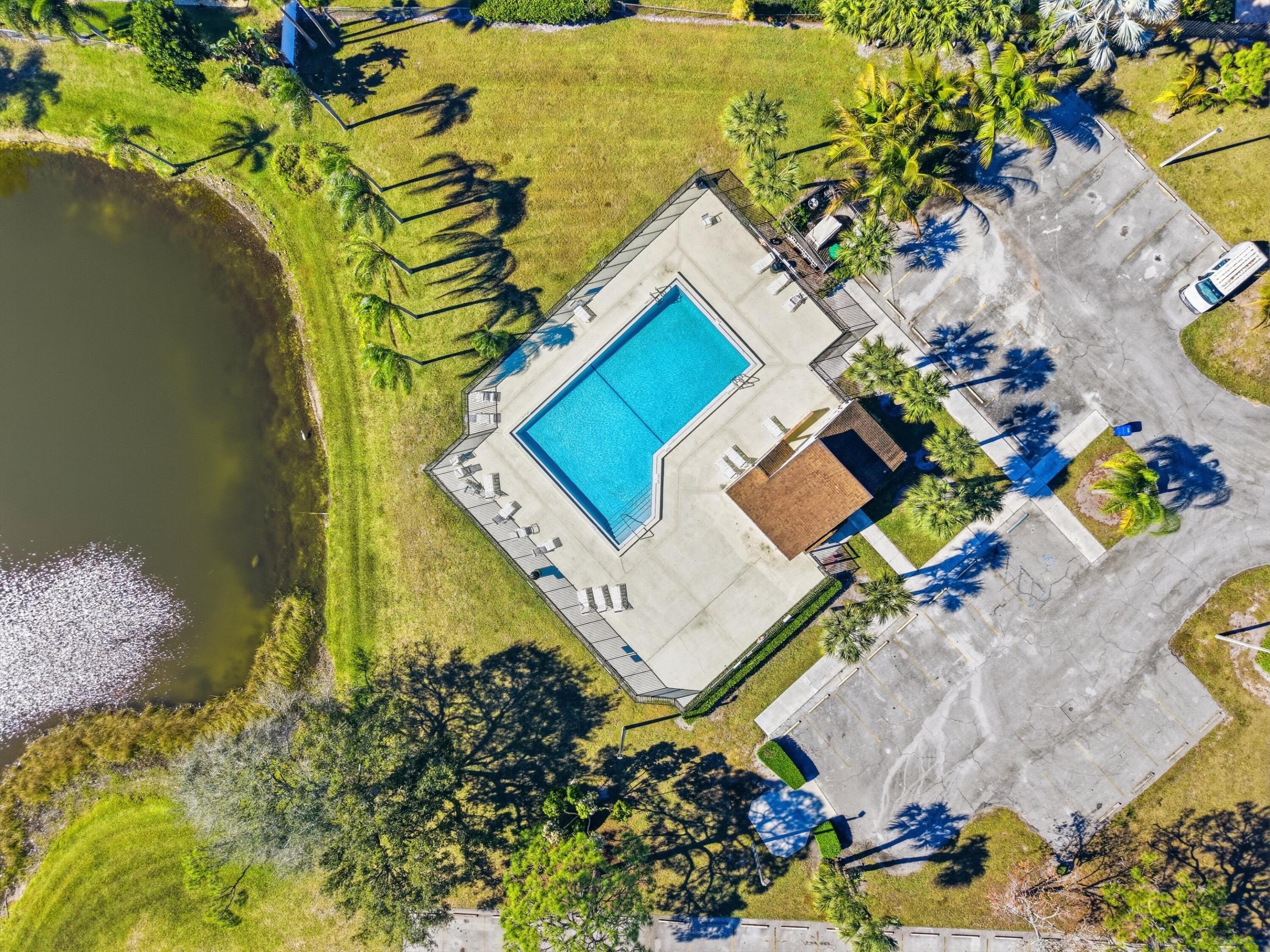 406 Lakewood #4a Jupiter, FL 33458