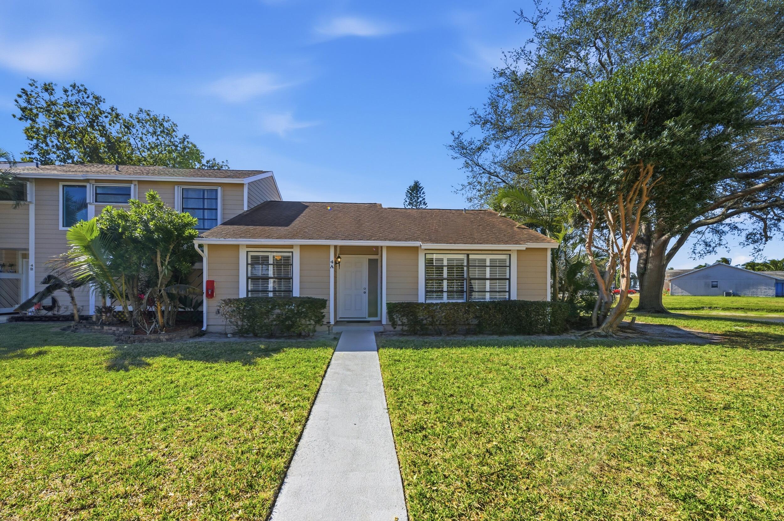 406 Lakewood #4a Jupiter, FL 33458