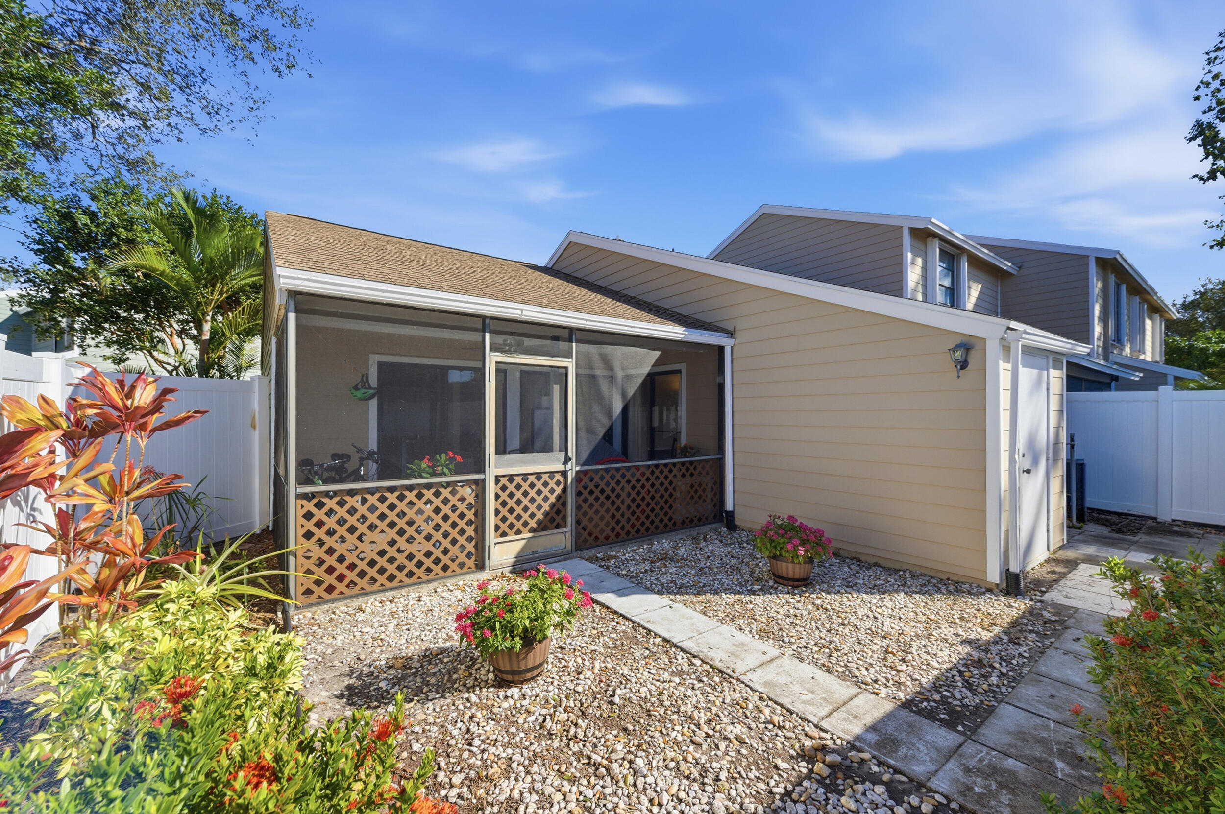 406 Lakewood #4a Jupiter, FL 33458