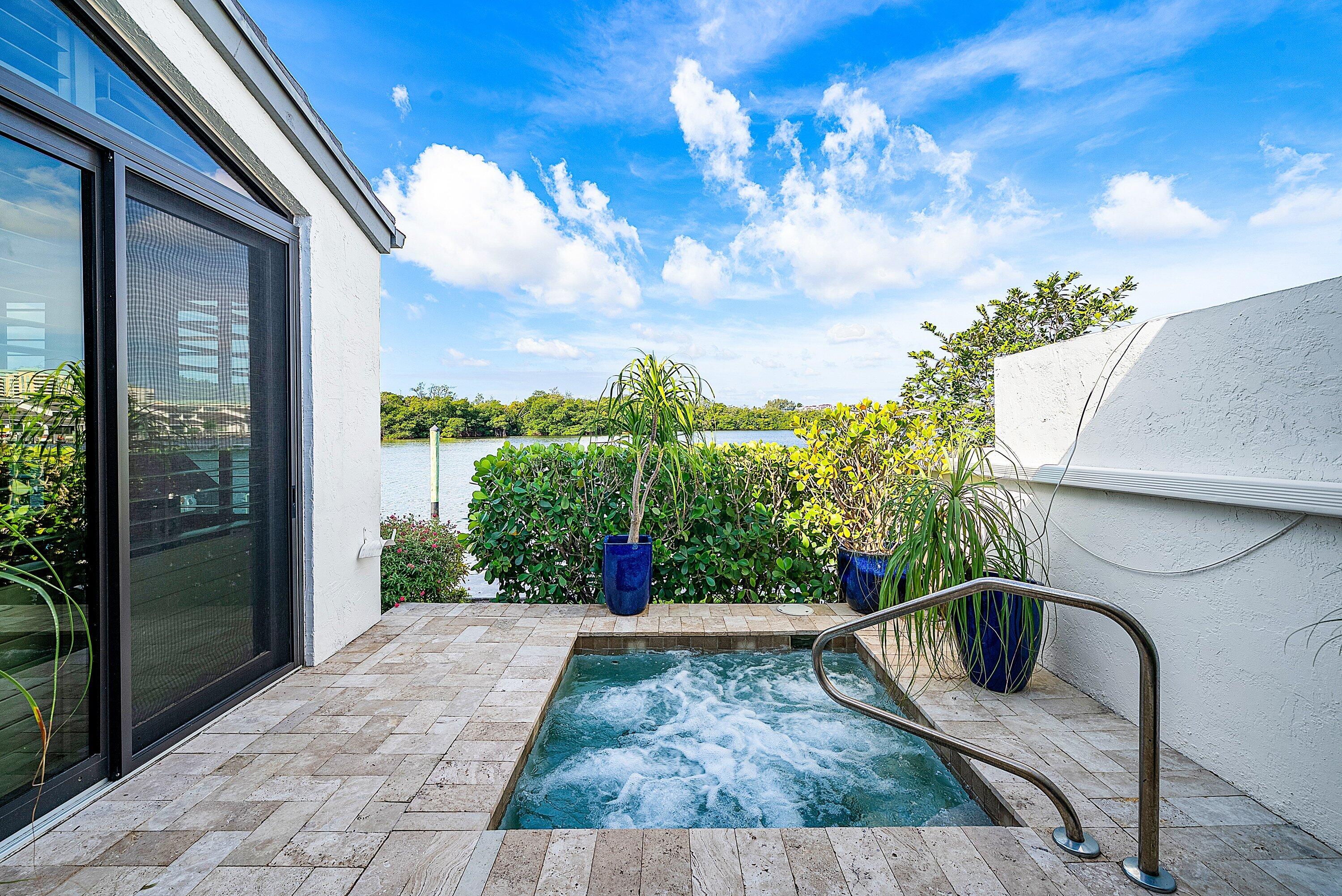 6110 N Ocean #40 Ocean Ridge, FL 33435