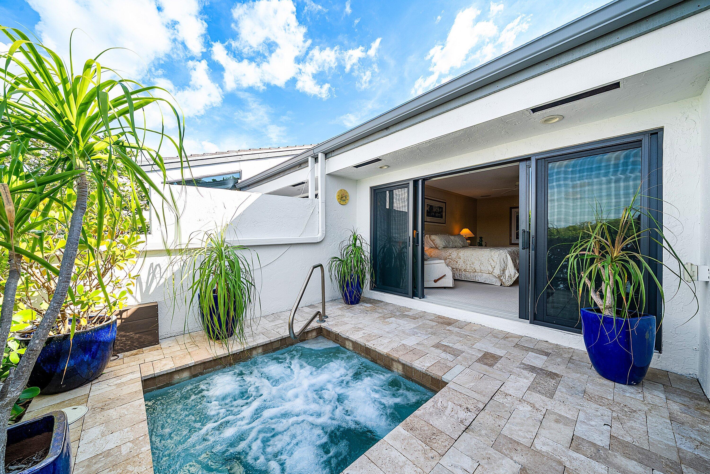 6110 N Ocean #40 Ocean Ridge, FL 33435