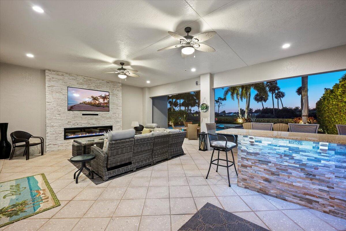 208 Lucia Jupiter, FL 33478