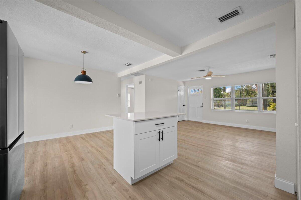 2585 Lorraine North Palm Beach, FL 33403