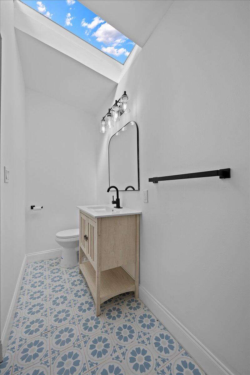 2585 Lorraine North Palm Beach, FL 33403