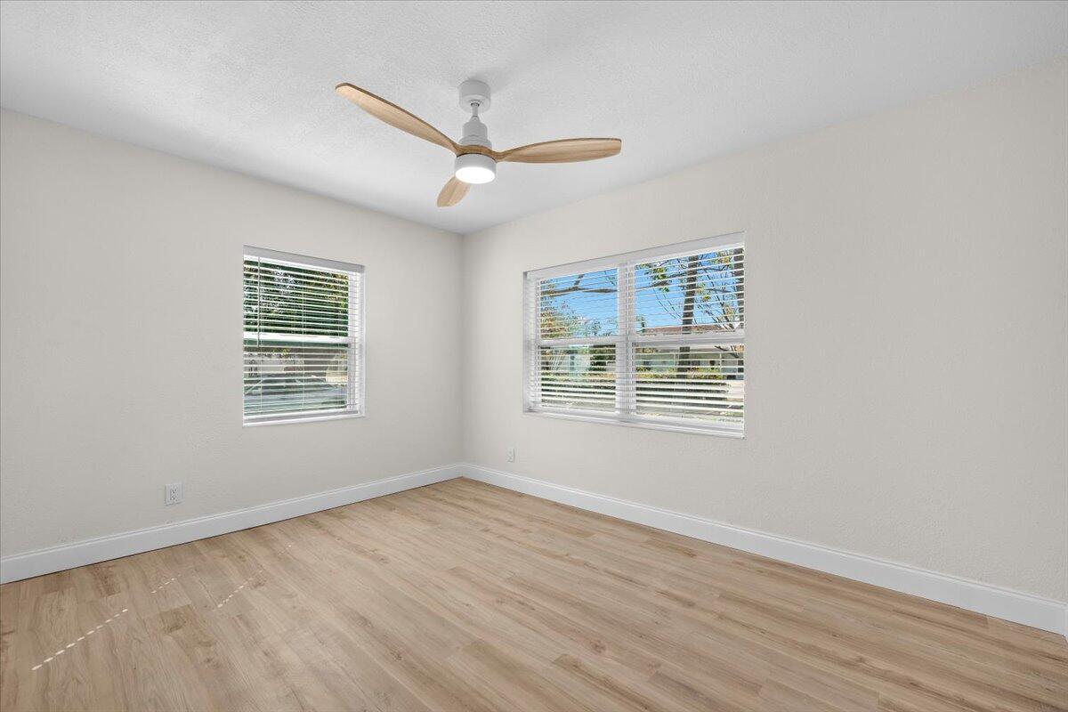 2585 Lorraine North Palm Beach, FL 33403