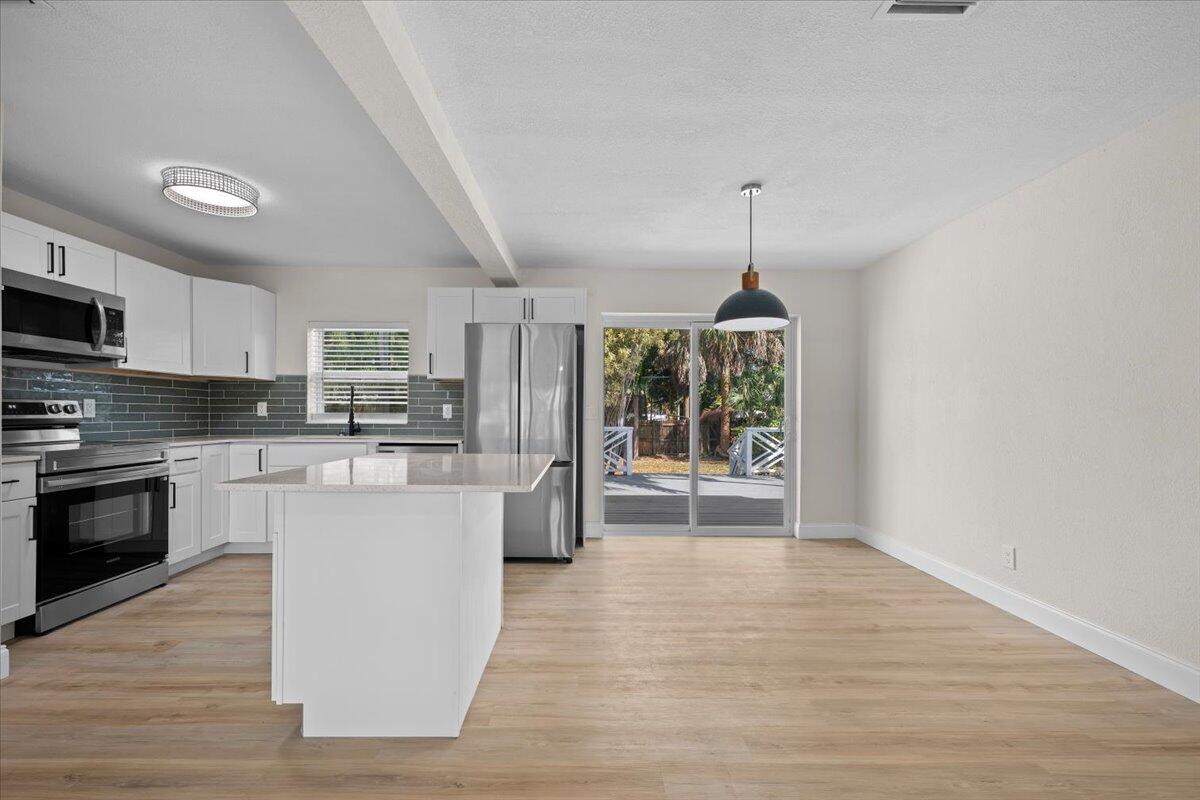 2585 Lorraine North Palm Beach, FL 33403