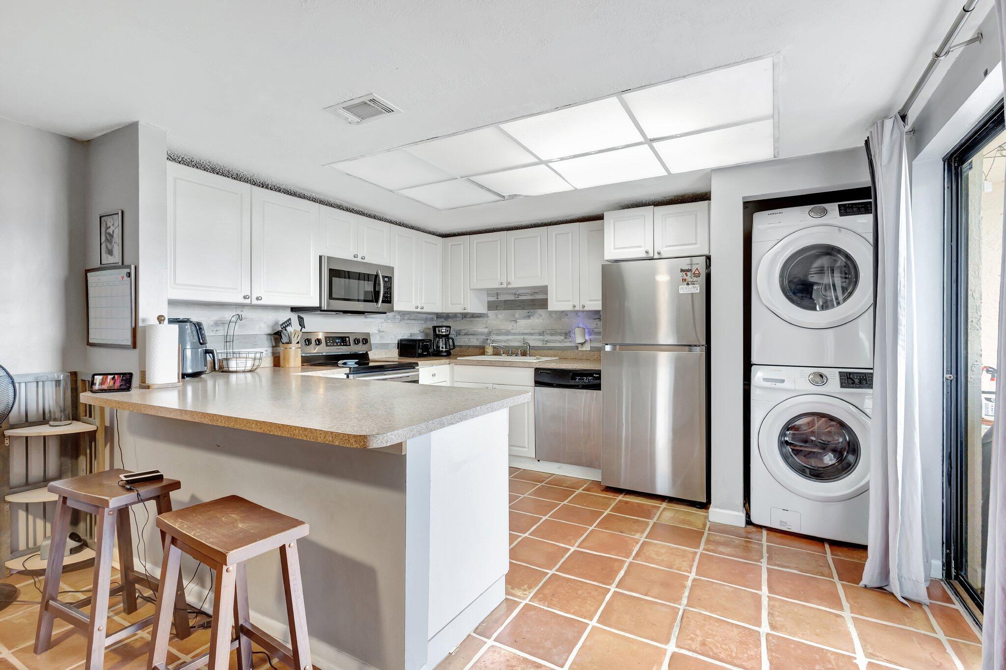 1586 Shaker Wellington, FL 33414