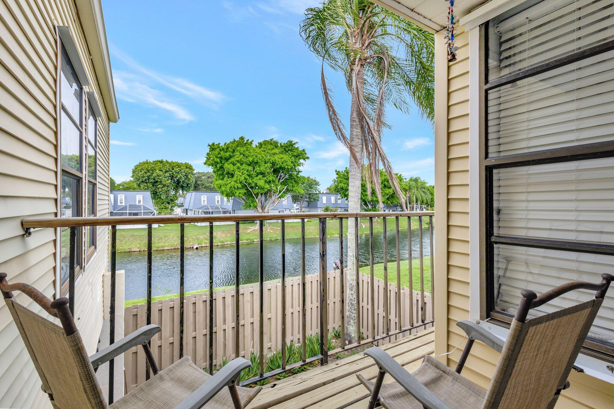 1586 Shaker Wellington, FL 33414