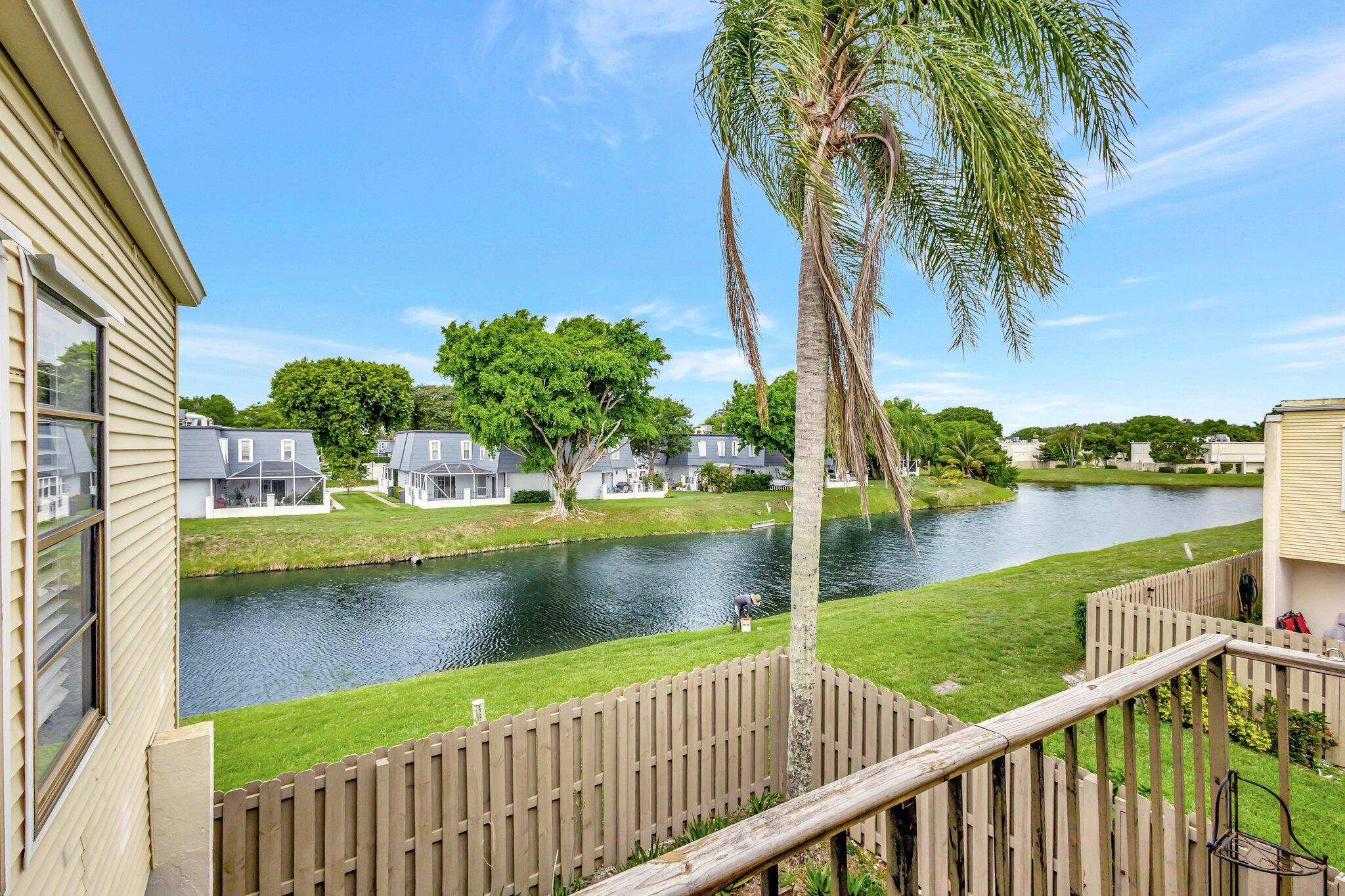 1586 Shaker Wellington, FL 33414