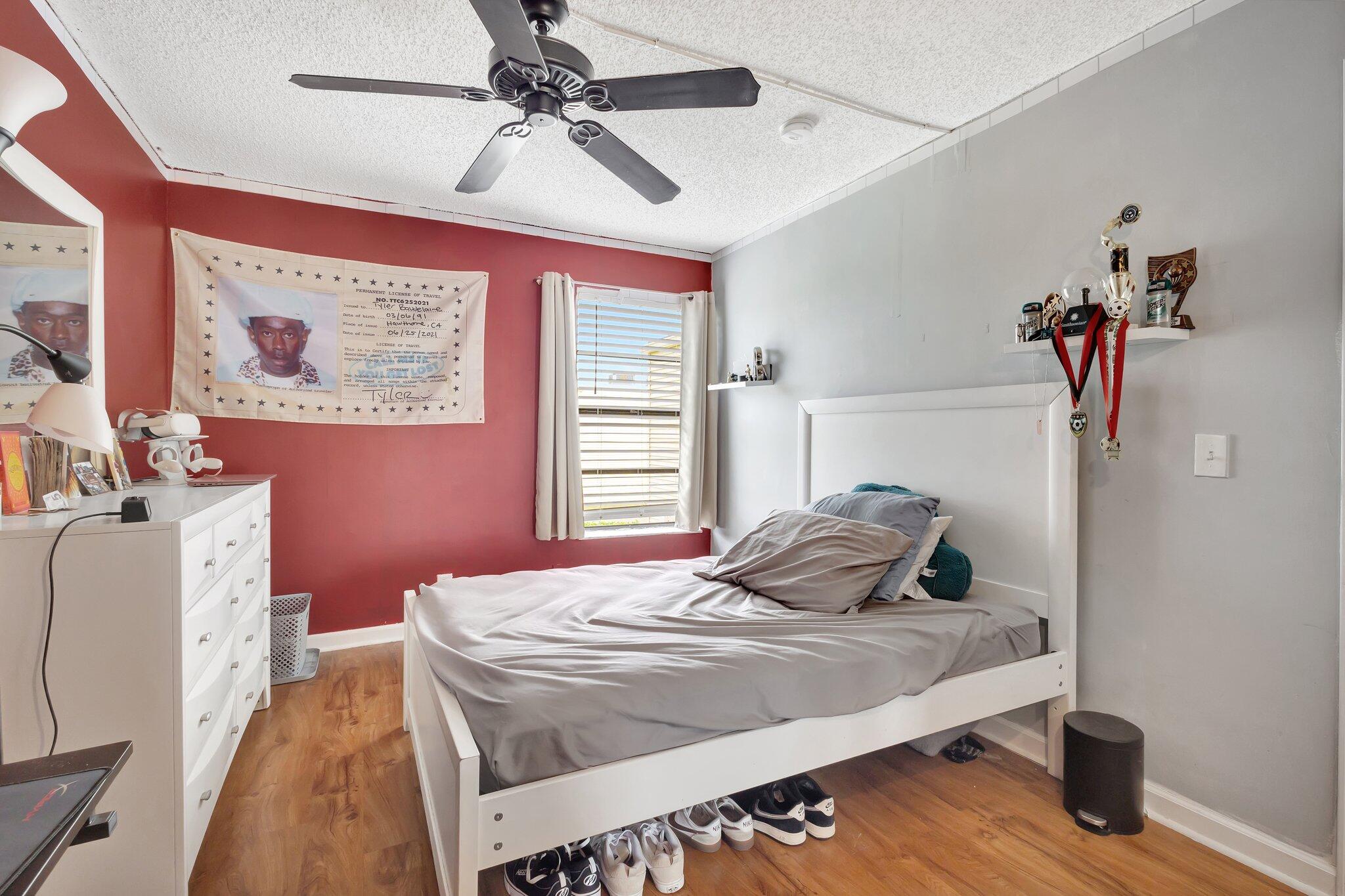 1586 Shaker Wellington, FL 33414