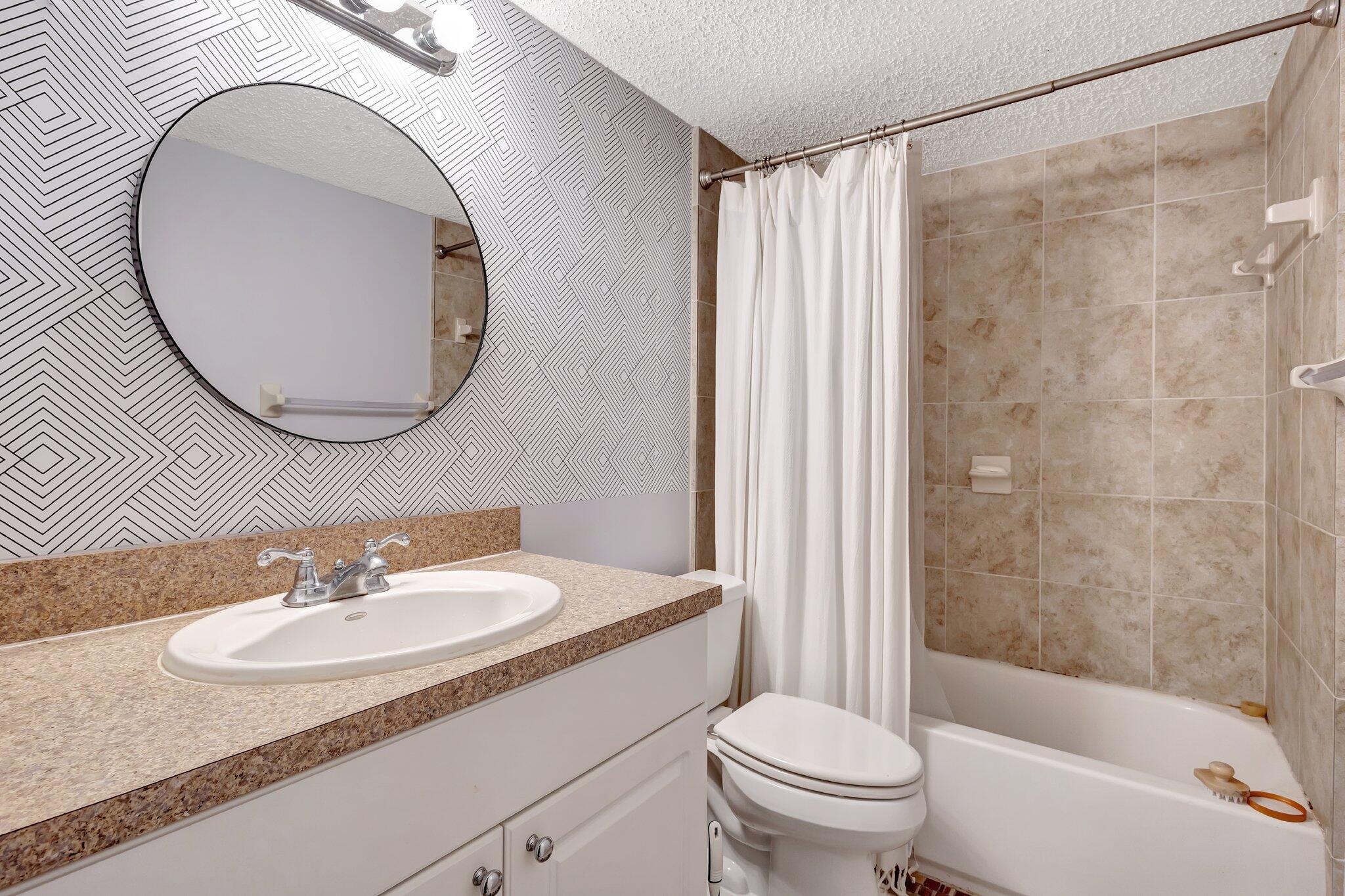 1586 Shaker Wellington, FL 33414