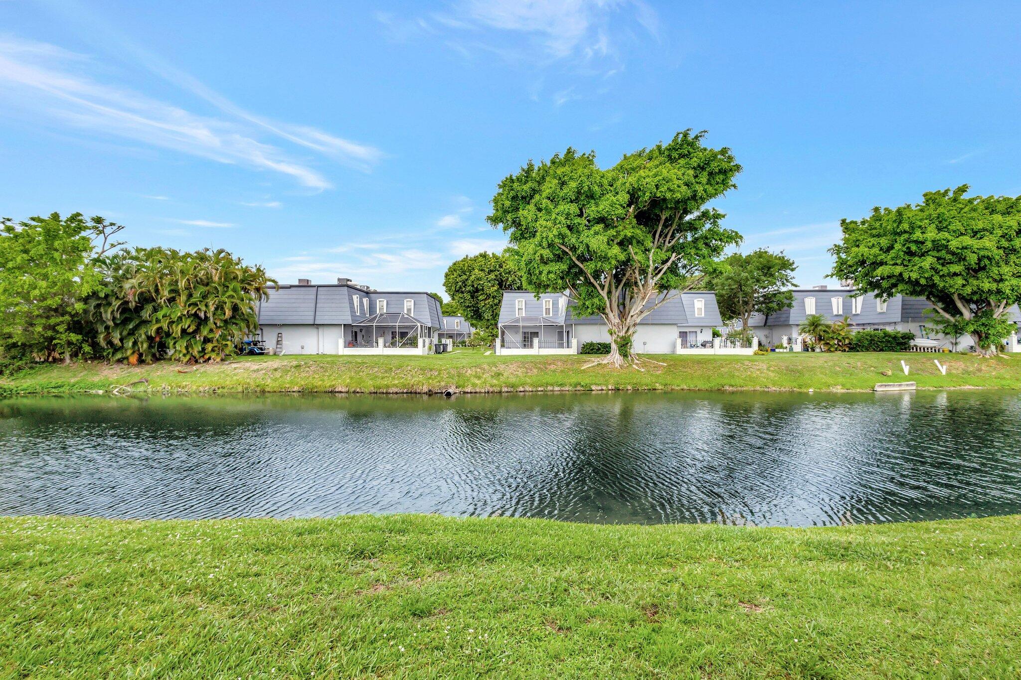 1586 Shaker Wellington, FL 33414