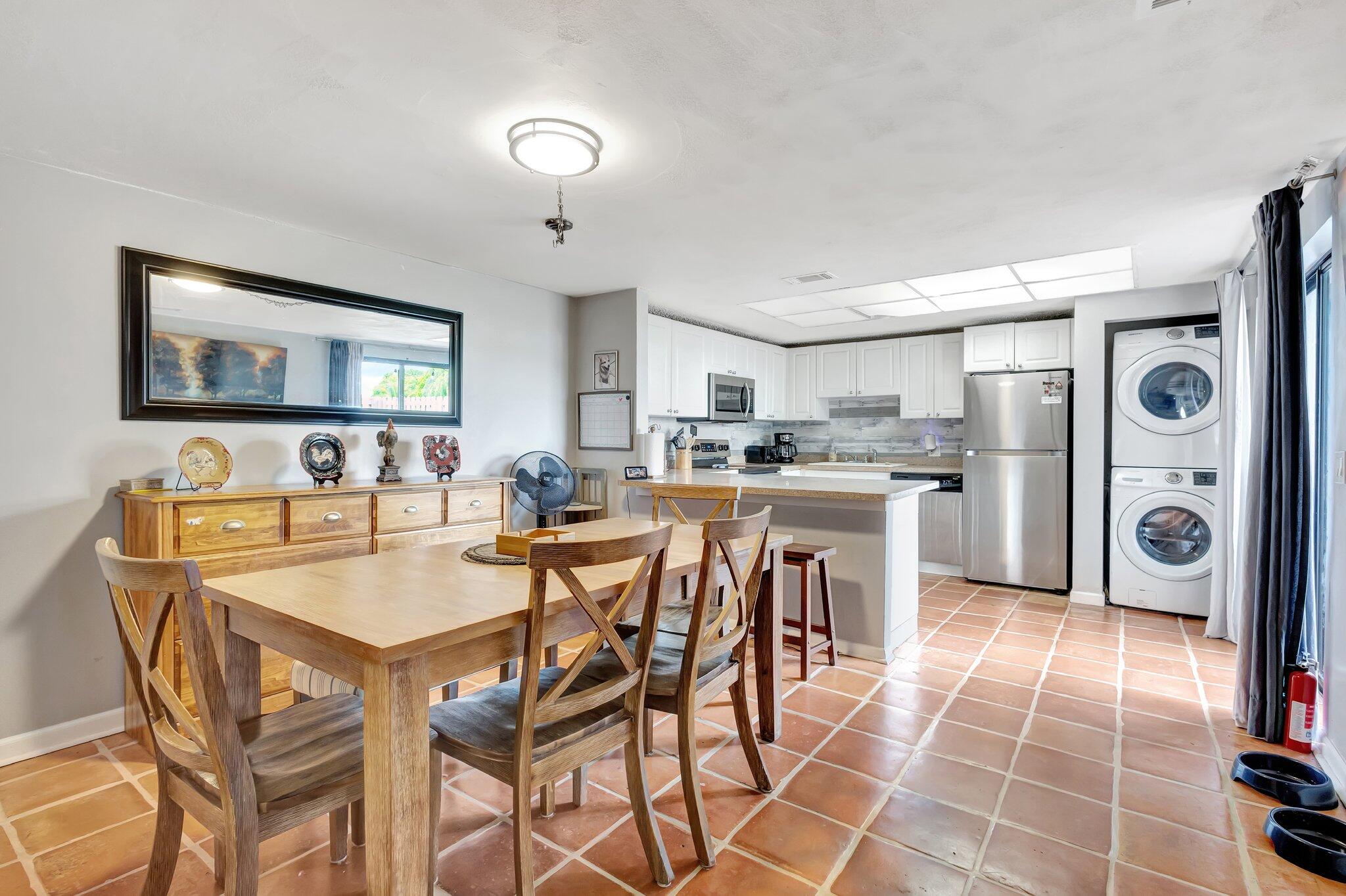 1586 Shaker Wellington, FL 33414