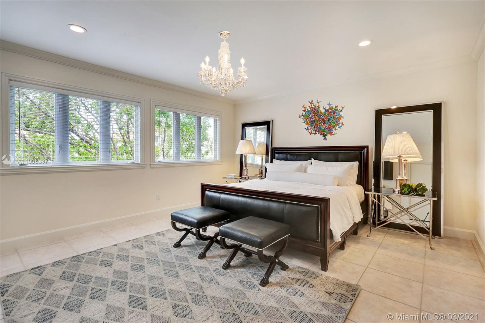 3520 Bayshore Villas Dr Miami, FL 33133