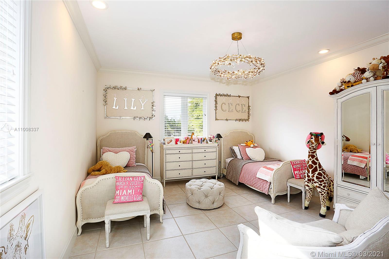 3520 Bayshore Villas Dr Miami, FL 33133