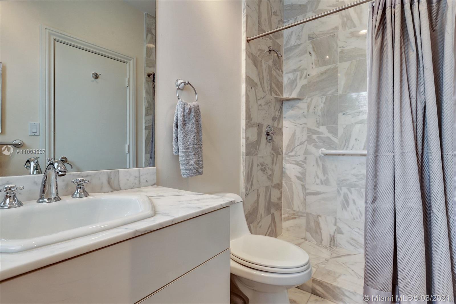 3520 Bayshore Villas Dr Miami, FL 33133