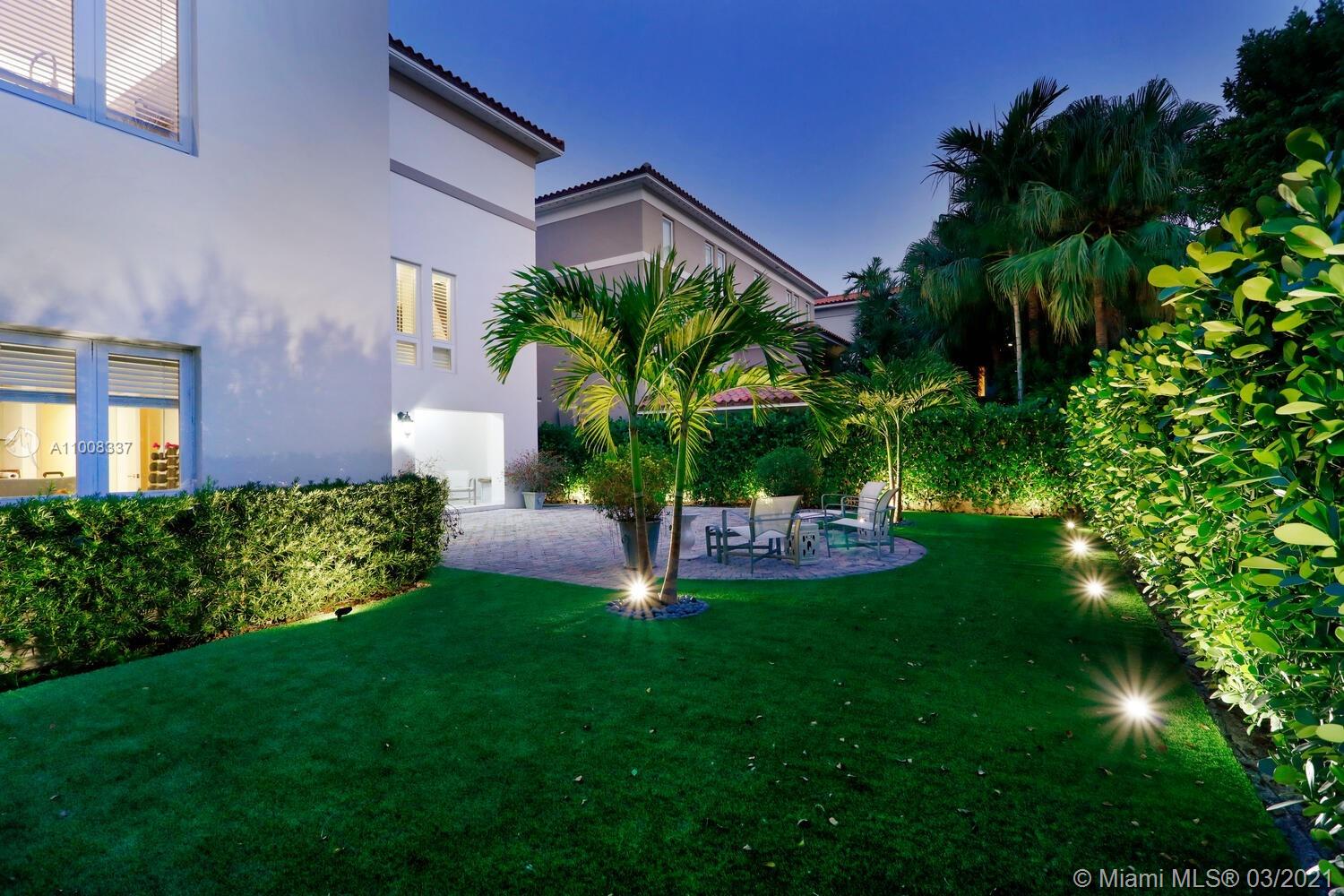 3520 Bayshore Villas Dr Miami, FL 33133