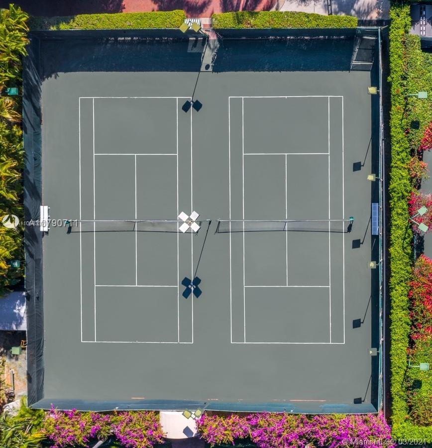 3520 Bayshore Villas Dr Miami, FL 33133