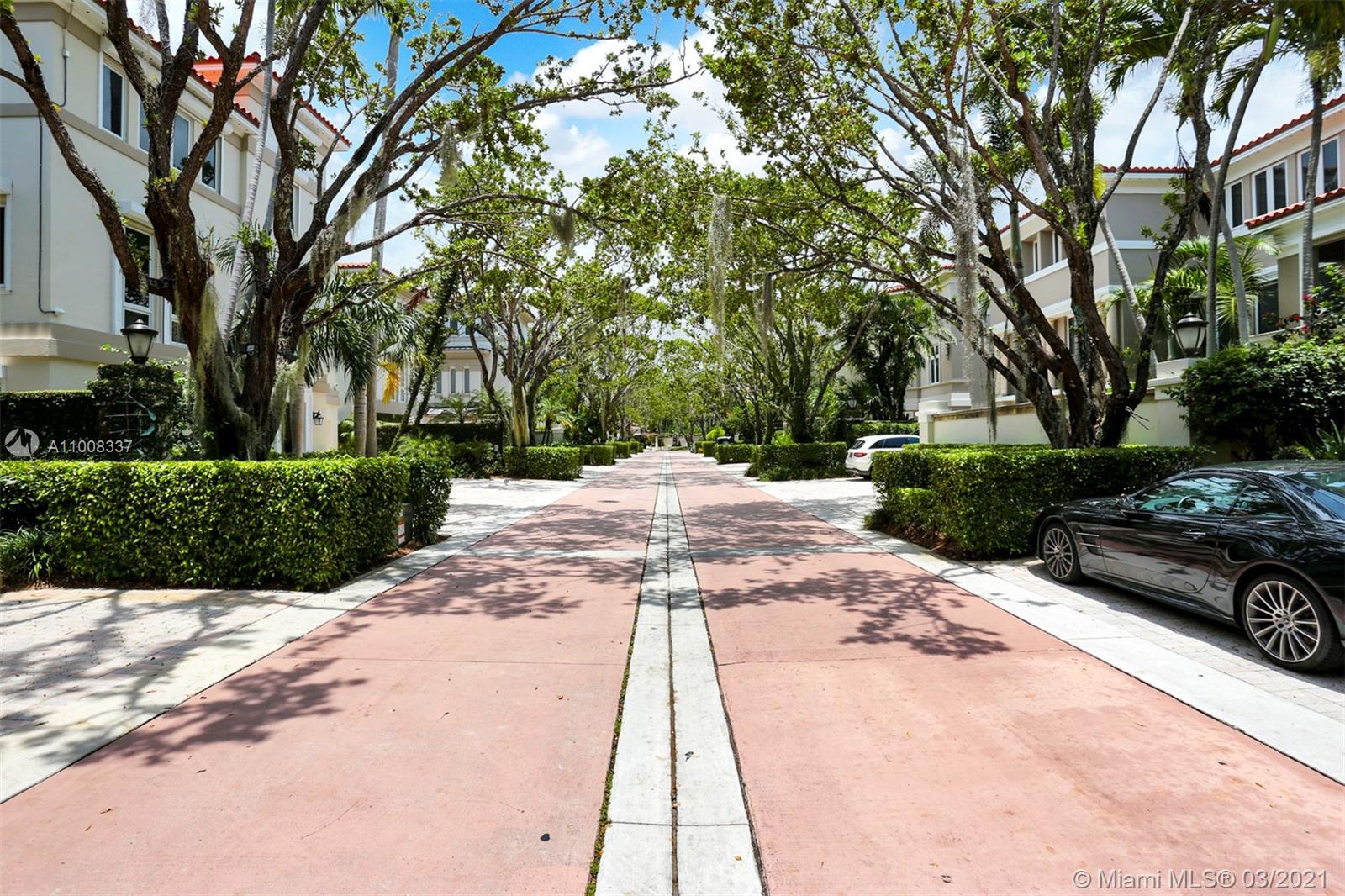 3520 Bayshore Villas Dr Miami, FL 33133