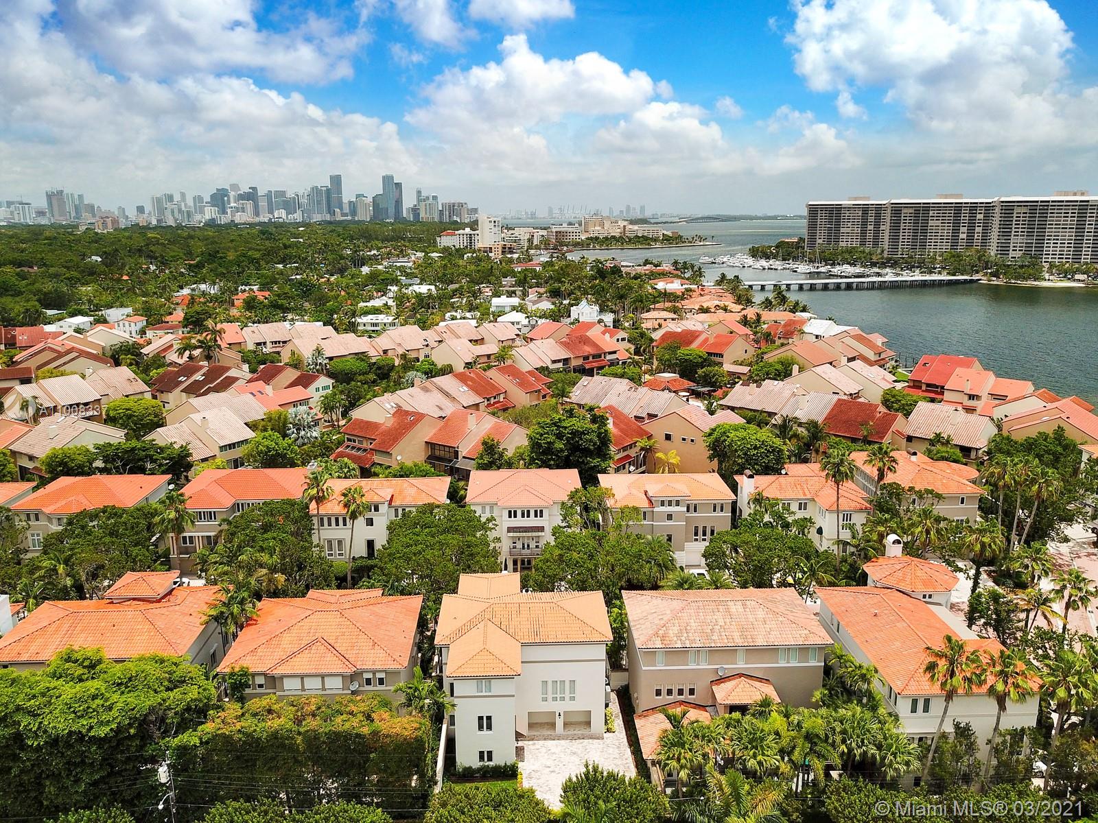 3520 Bayshore Villas Dr Miami, FL 33133