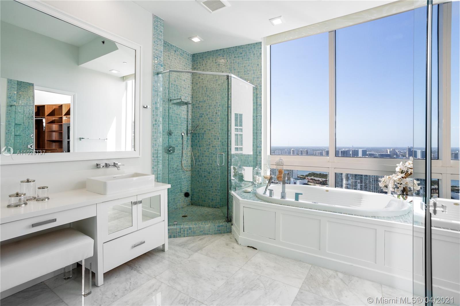 15901 Collins Ave #4204 Sunny Isles Beach, FL 33160