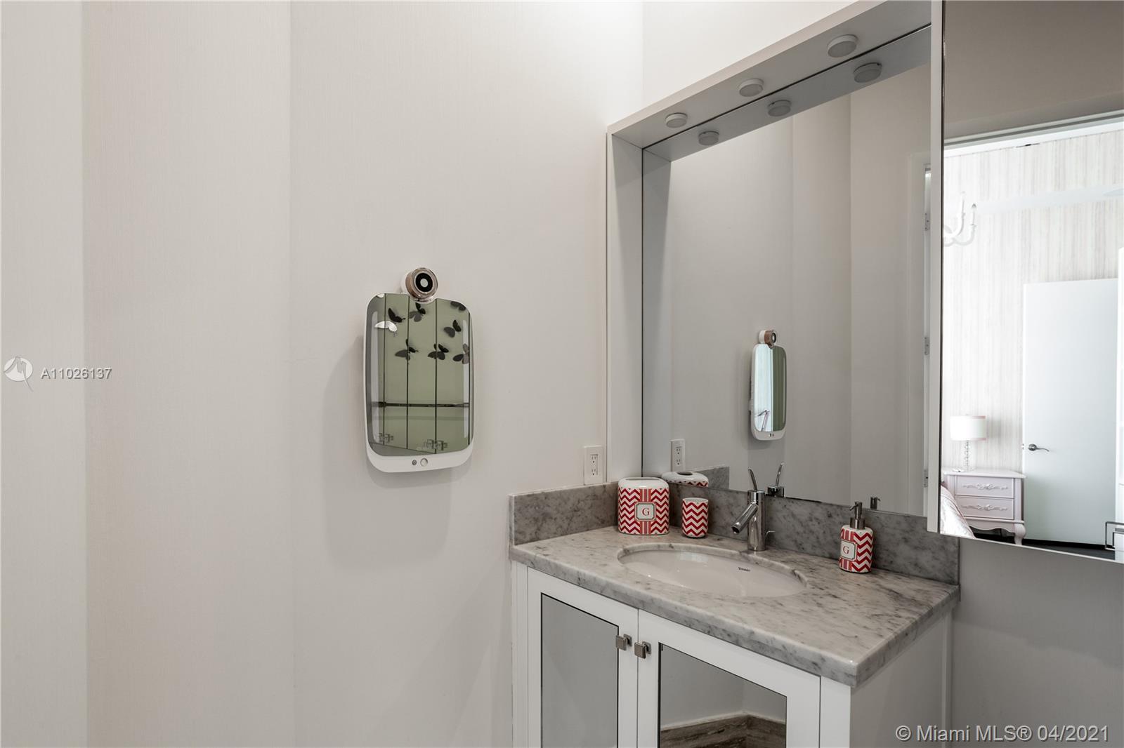 15901 Collins Ave #4204 Sunny Isles Beach, FL 33160