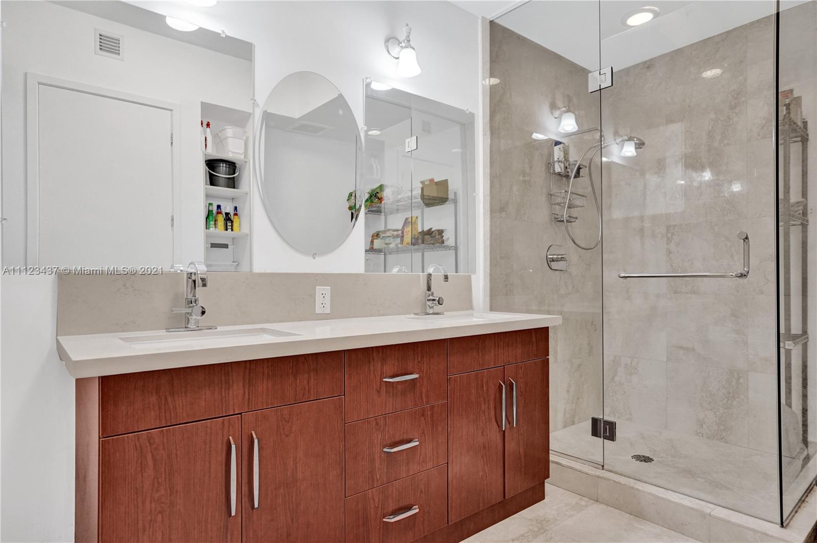 218 SE 14th St #804 Miami, FL 33131