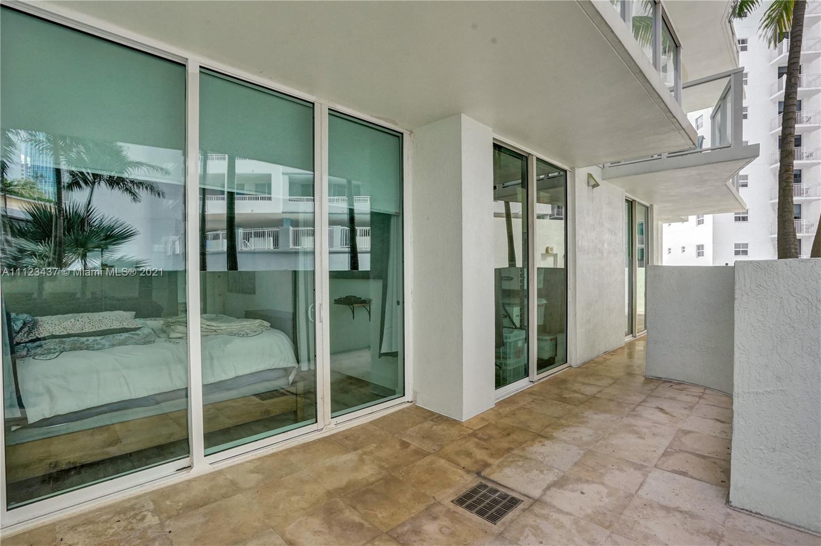 218 SE 14th St #804 Miami, FL 33131