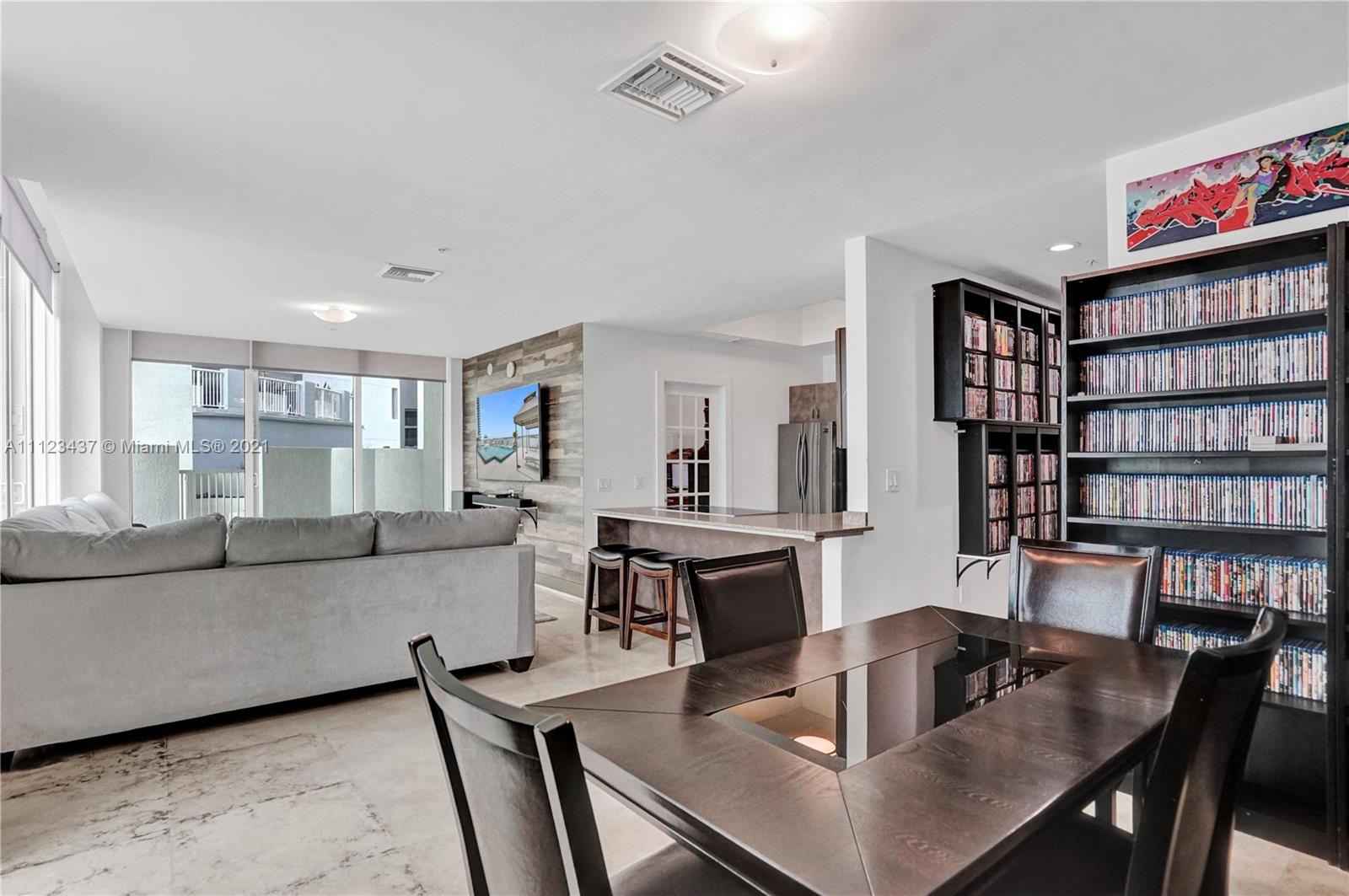 218 SE 14th St #804 Miami, FL 33131