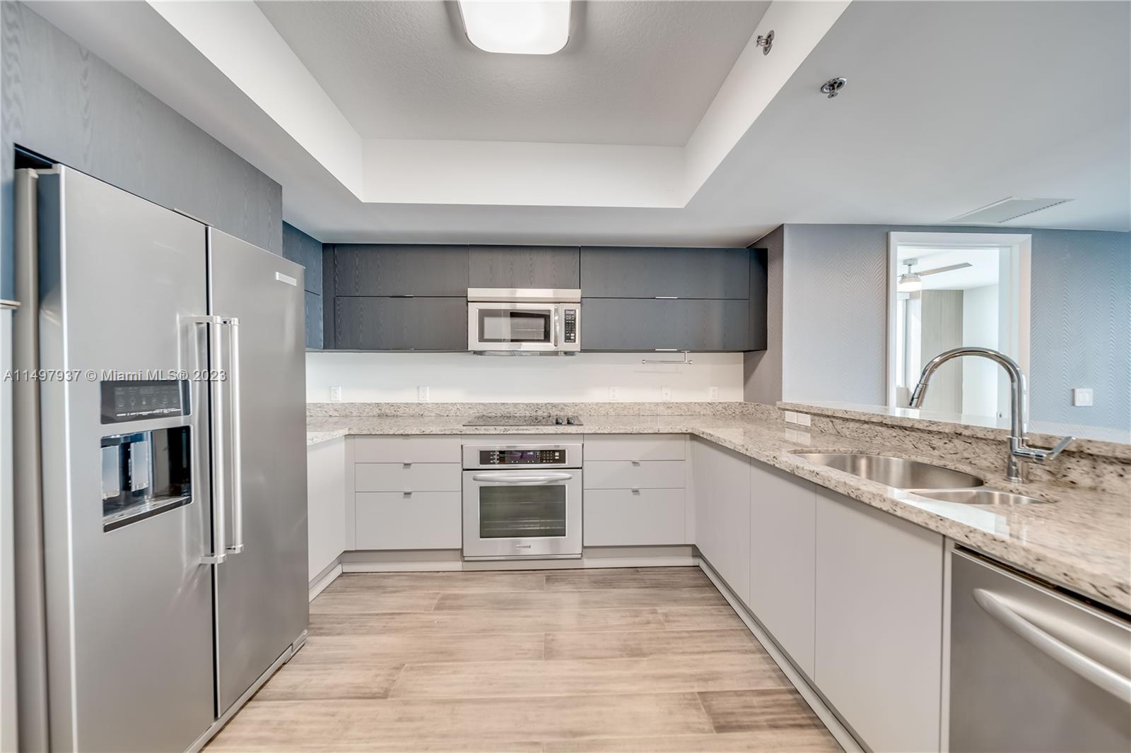 2641 N Flamingo Rd #1501N Sunrise, FL 33323