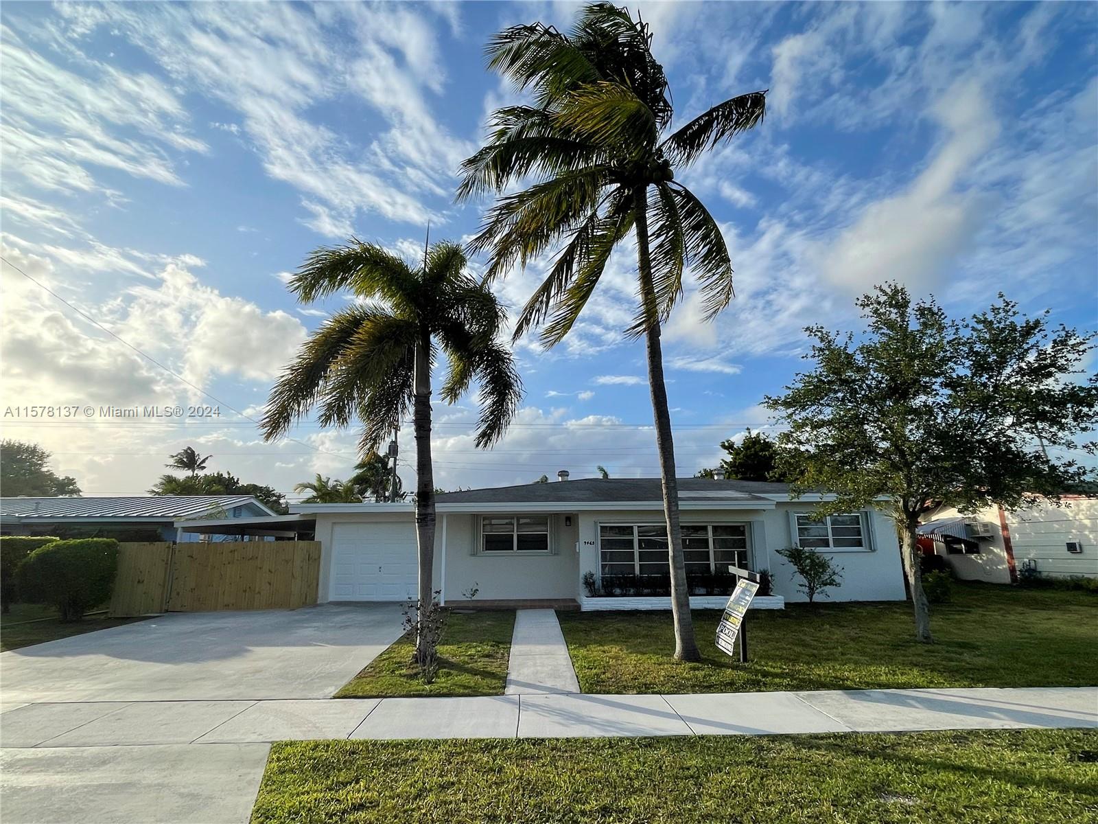 9465 Nassau Dr