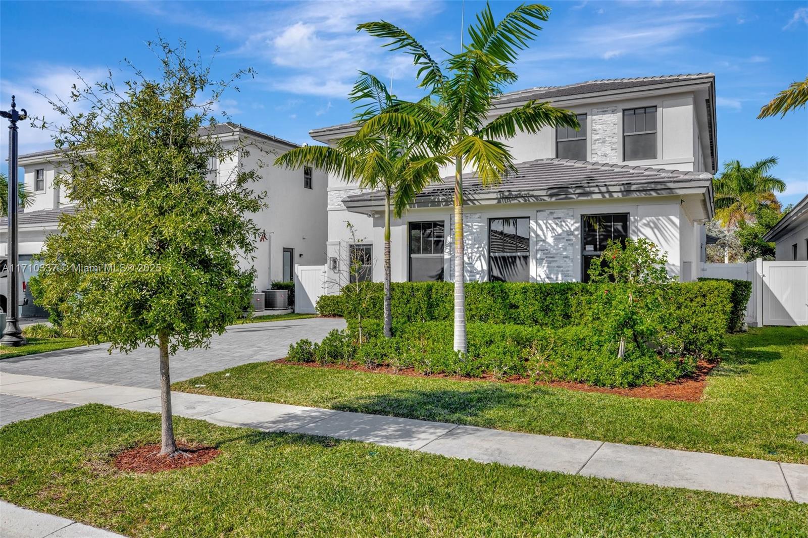 17473 SW 41st St Miramar, FL 33029 17473 SW 41st St Miramar, FL 33029