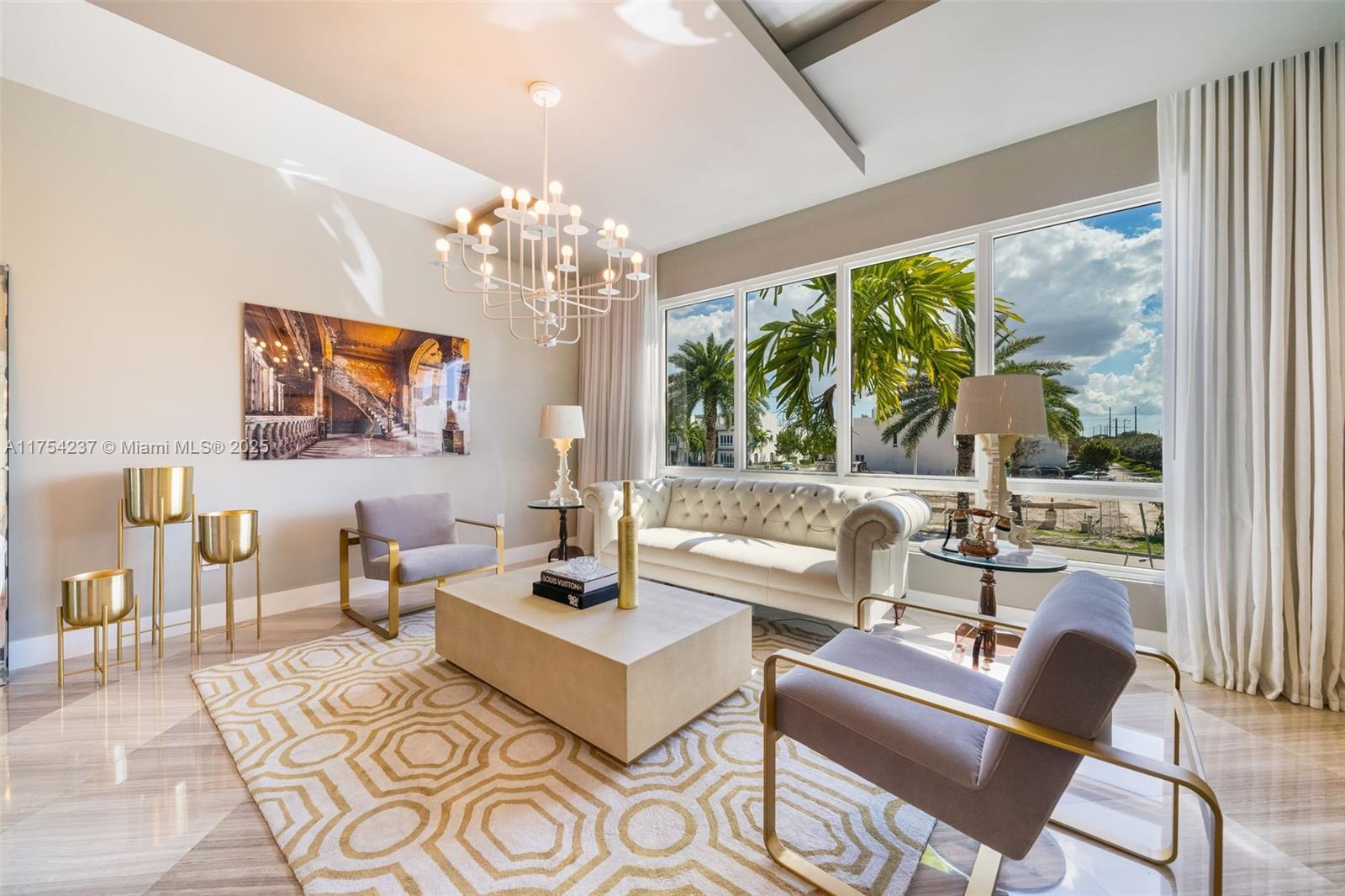 10563 NW 66th St #. Doral, FL 33178