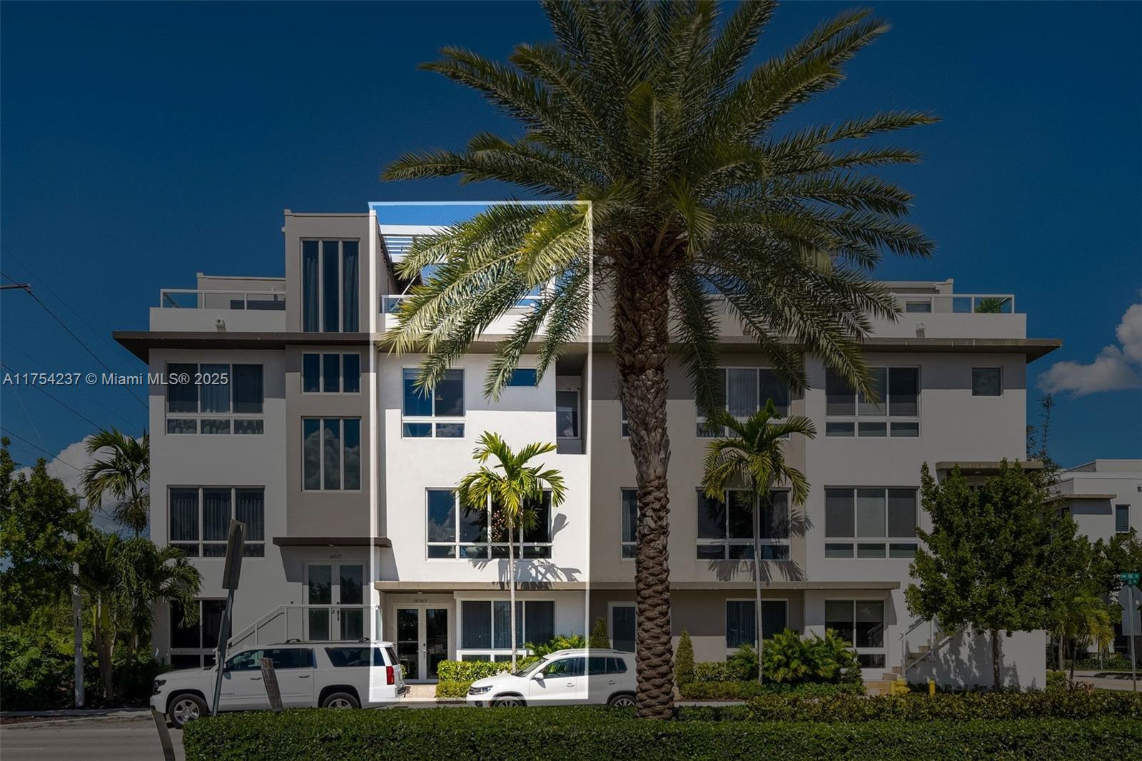 10563 NW 66th St #. Doral, FL 33178