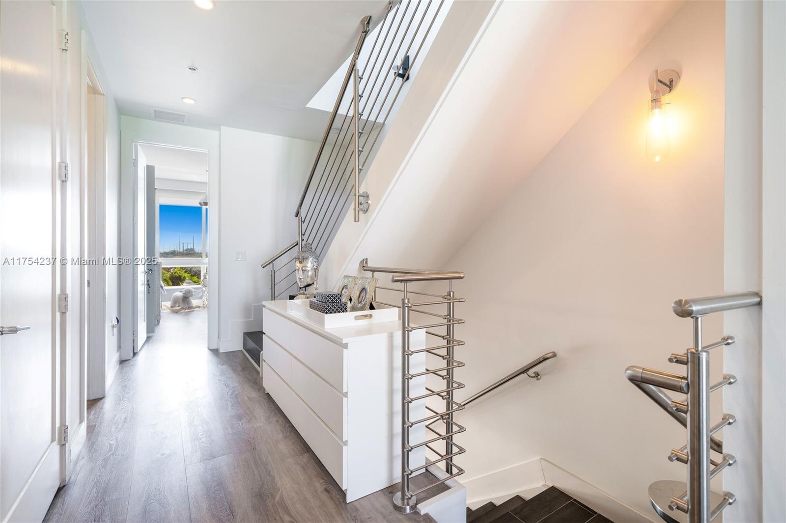 10563 NW 66th St #. Doral, FL 33178