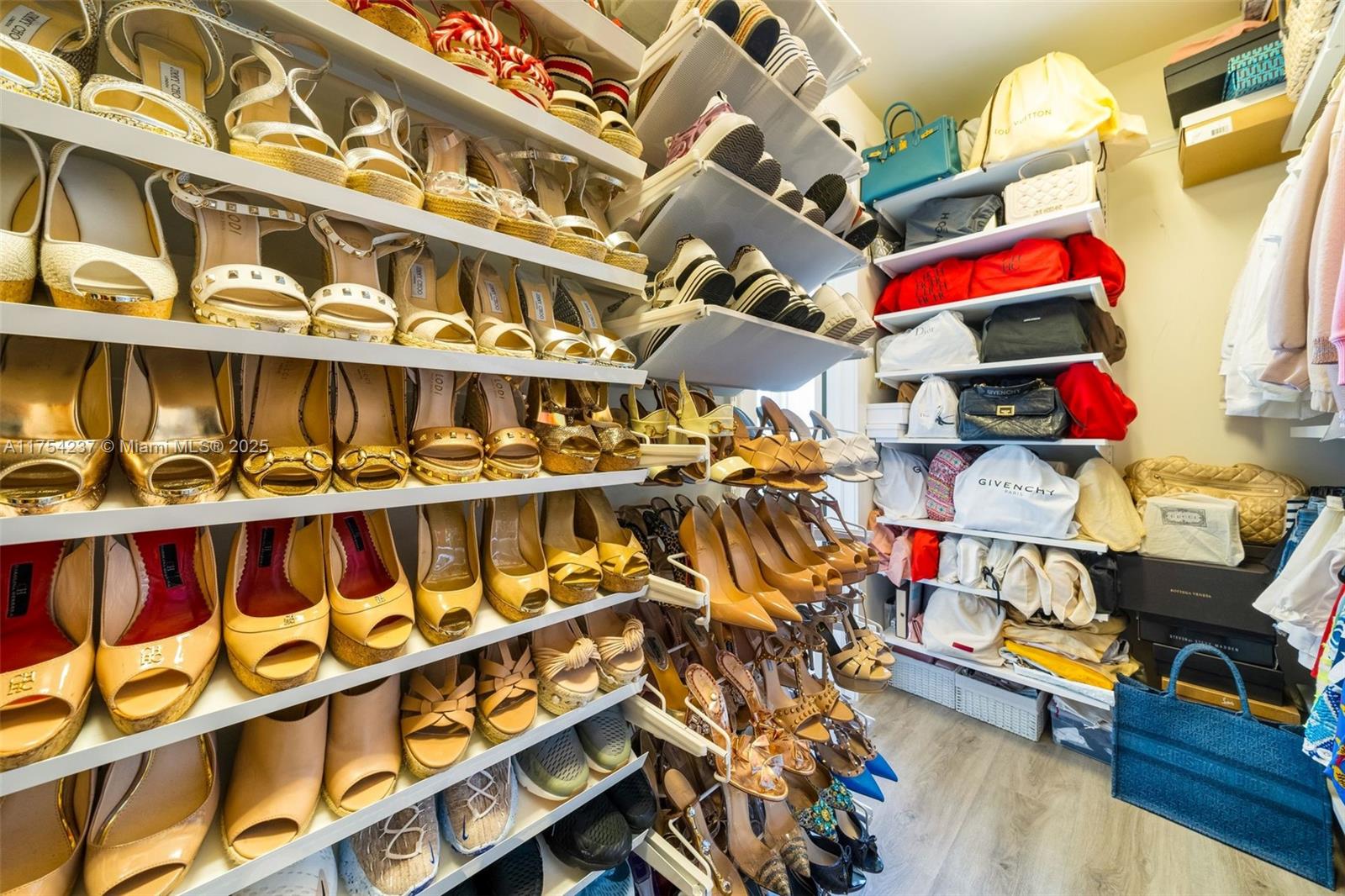 10563 NW 66th St #. Doral, FL 33178