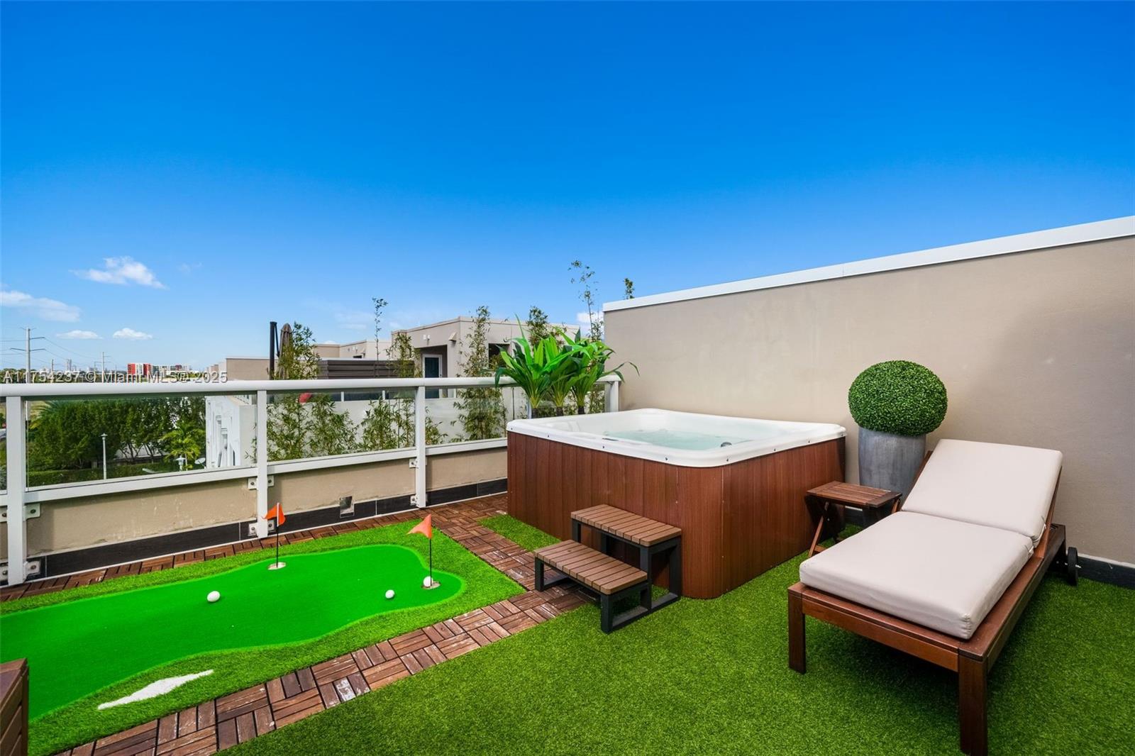 10563 NW 66th St #. Doral, FL 33178