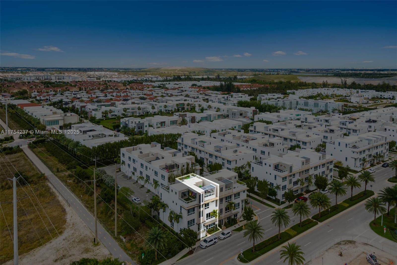 10563 NW 66th St #. Doral, FL 33178