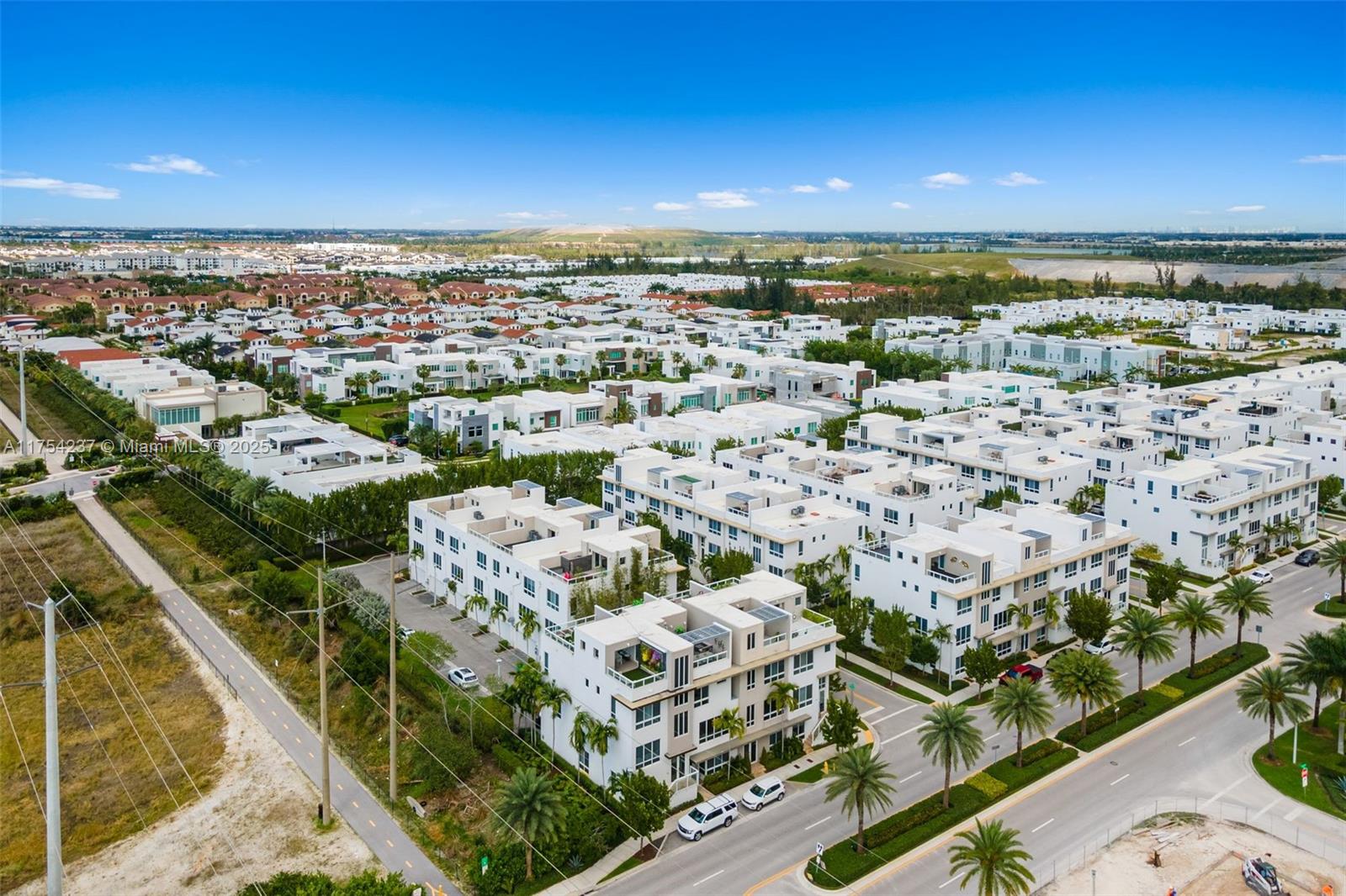 10563 NW 66th St #. Doral, FL 33178