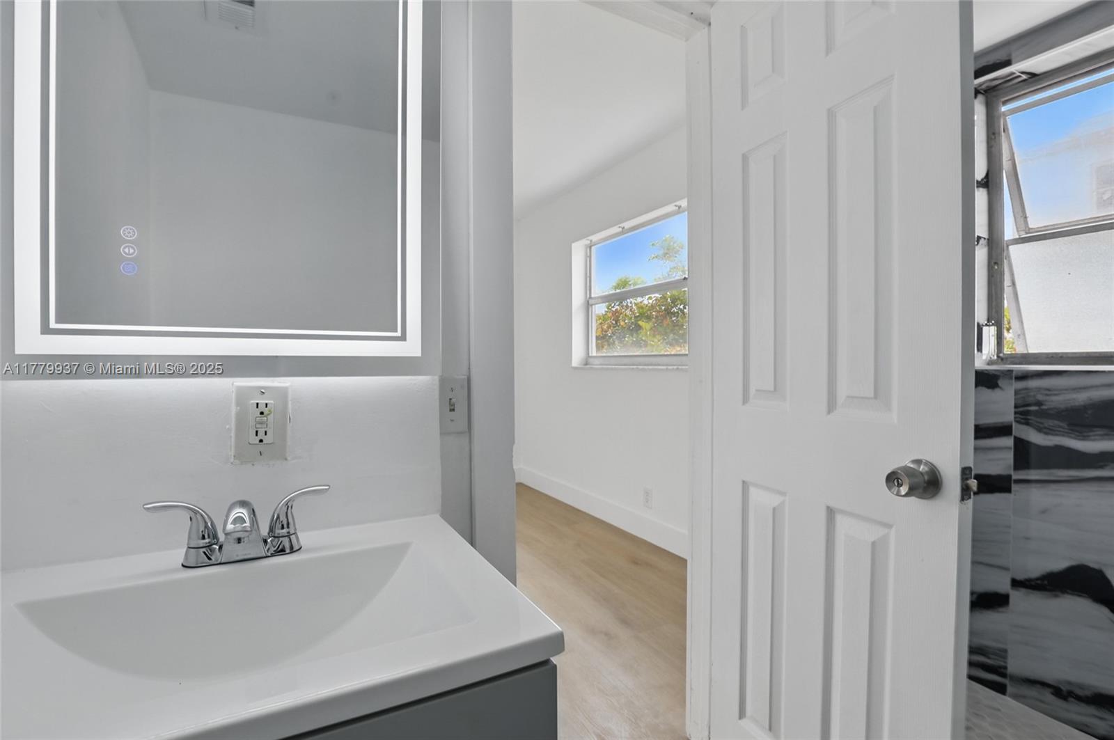 image Lakeshore At University17