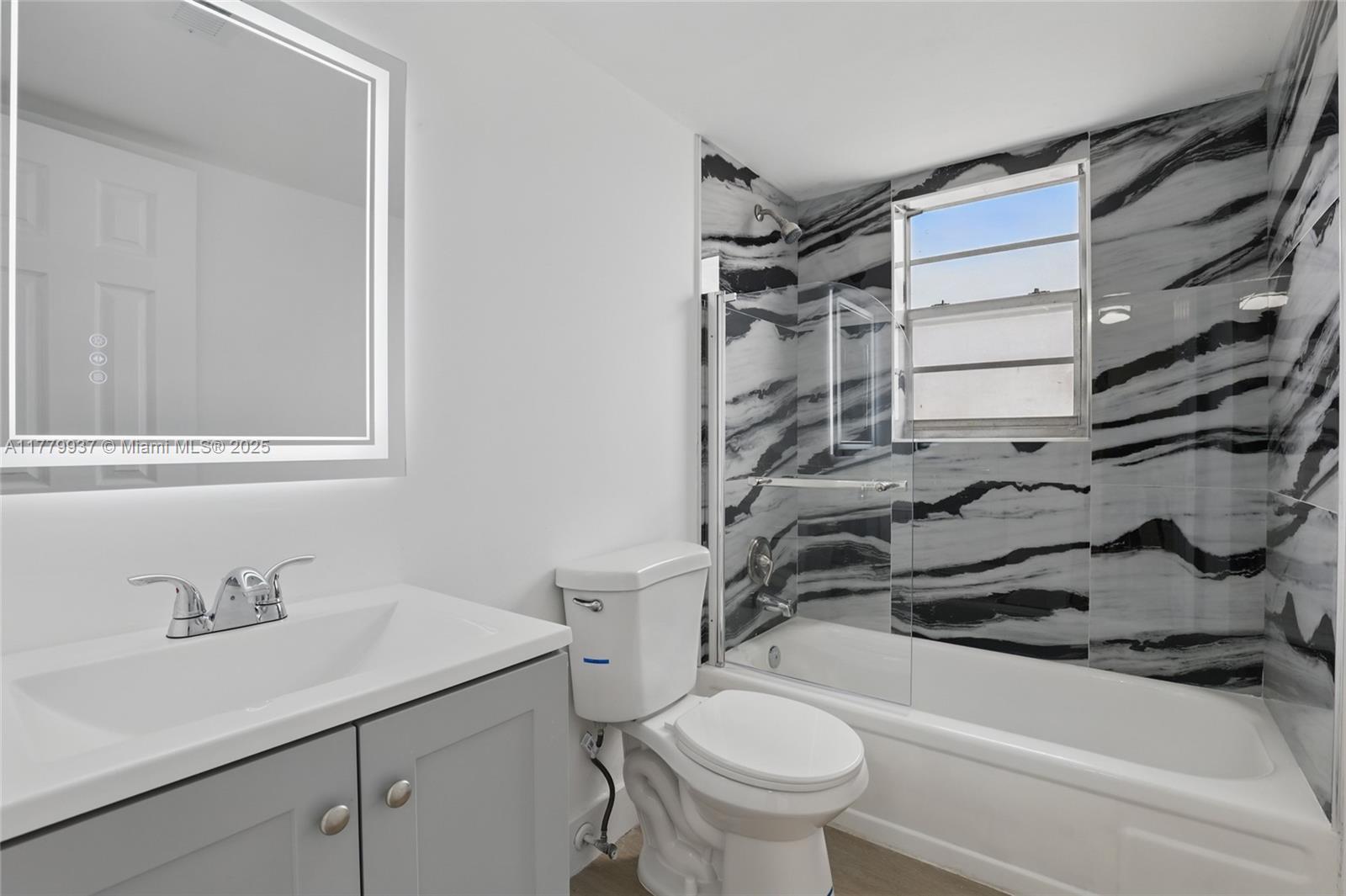 image Lakeshore At University19