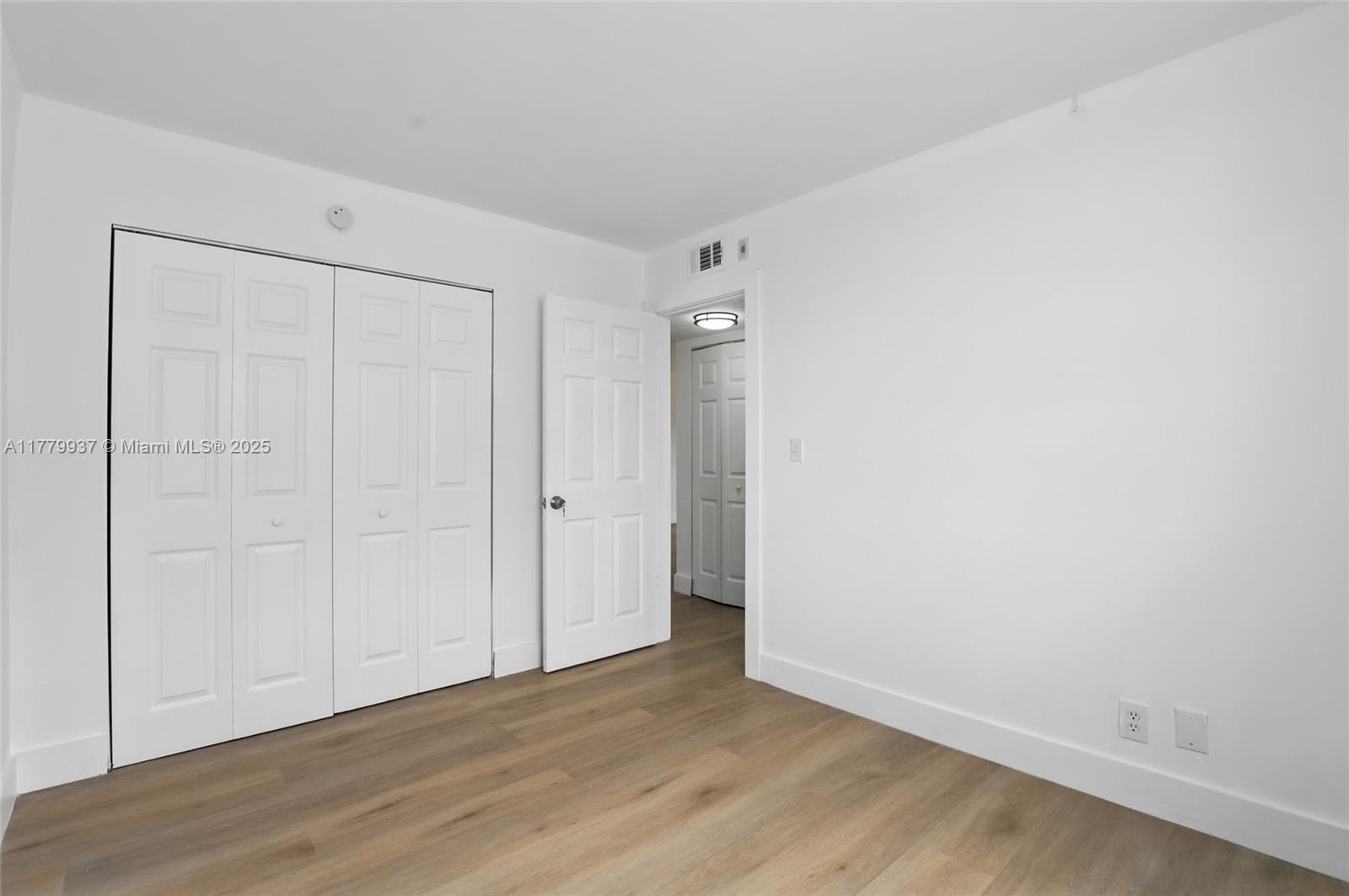 image Lakeshore At University23