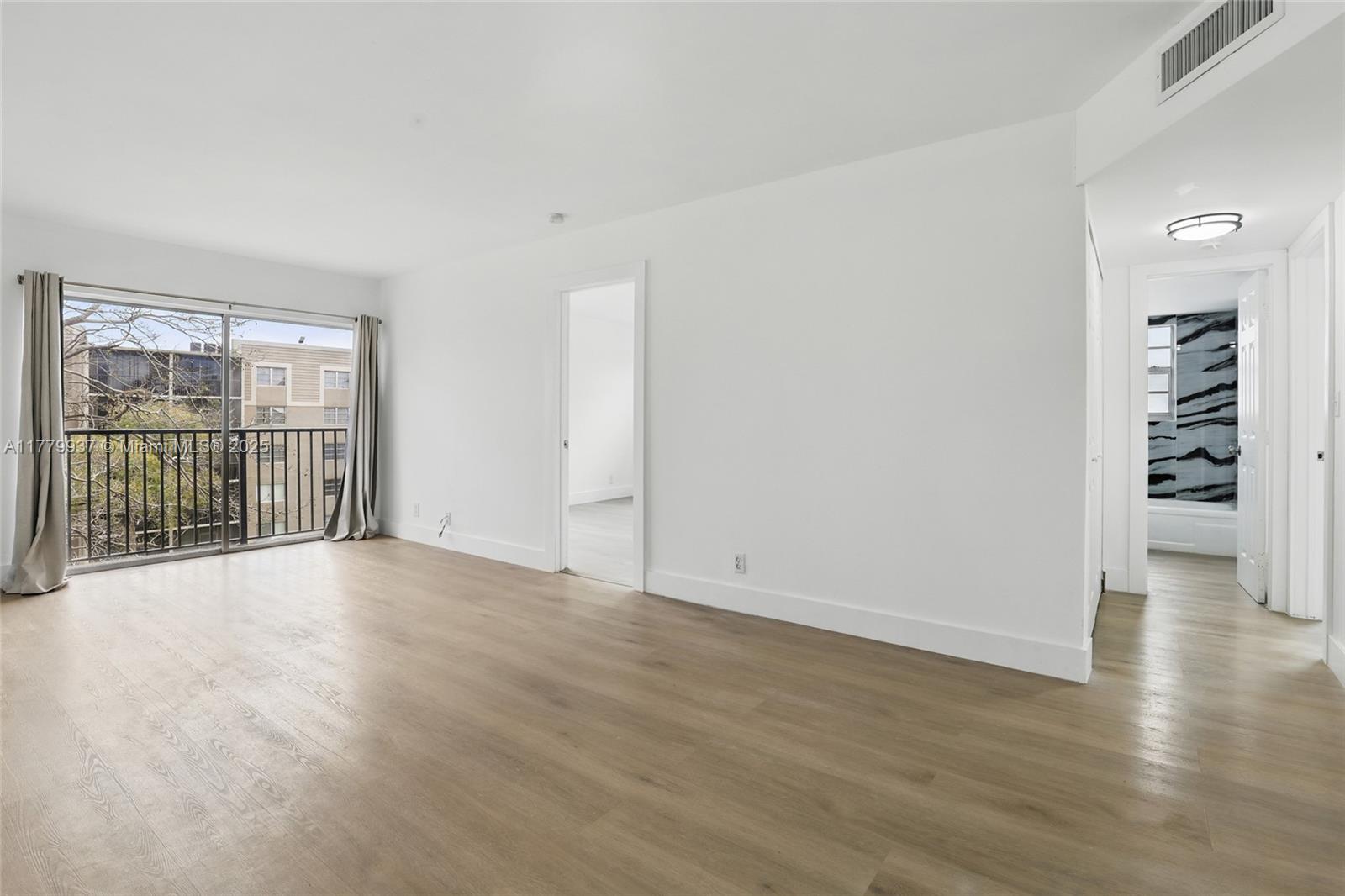 image Lakeshore At University7