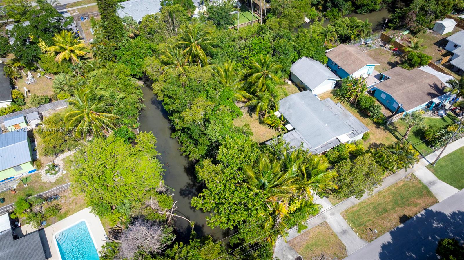 602 S Caloosahatchee Ave Jupiter, FL 33458