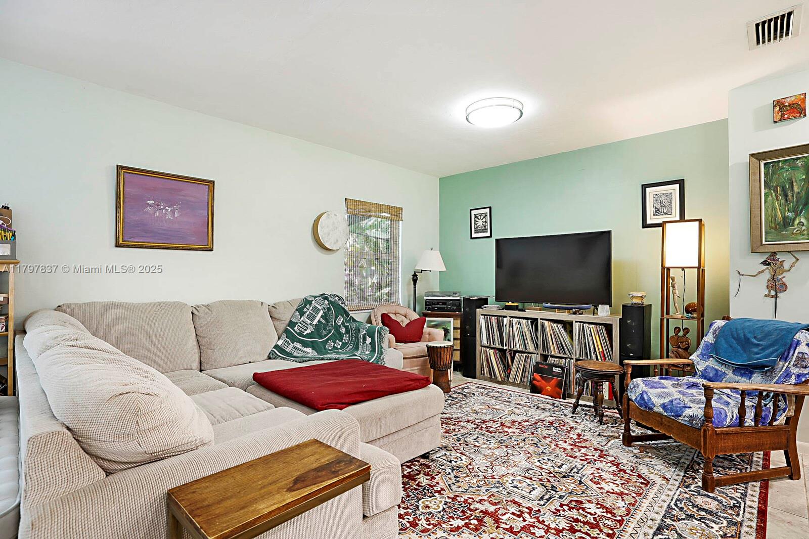 602 S Caloosahatchee Ave Jupiter, FL 33458