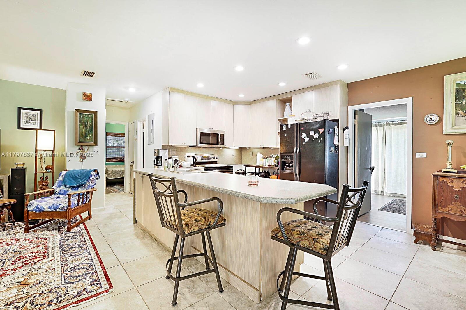 602 S Caloosahatchee Ave Jupiter, FL 33458