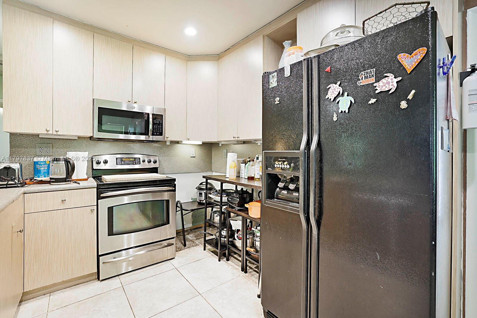 602 S Caloosahatchee Ave Jupiter, FL 33458